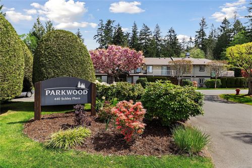 205-440 Schley Pl, Qualicum Beach, BC, V9K2M5 | Card Image