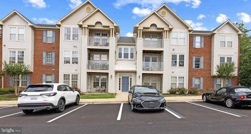 203-700 Orchard Overlook, ODENTON, MD, 21113-2813 | Card Image