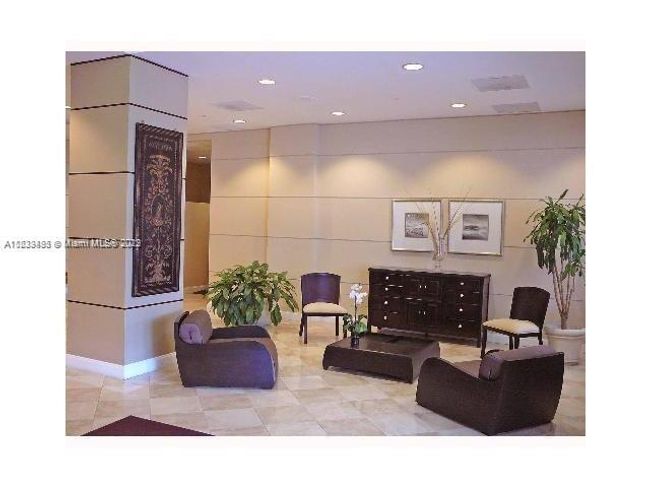 APT-418 - 19380 Collins Ave, Condo with 2 bedrooms, 2 bathrooms and null parking in Sunny Isles Beach FL | Image 5