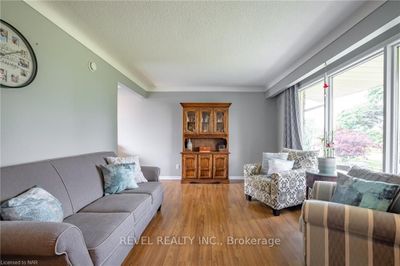 108 Watt Ave, House other with 3 bedrooms, 2 bathrooms and 4 parking in Welland ON | Image 3