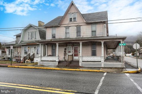 300-302 Main St, LYKENS, PA, 17048-1209 | Card Image