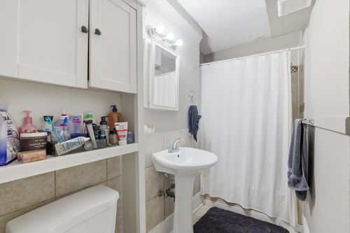 3605 3rd Ave S, Minneapolis, MN, 55409-1321 | Card Image