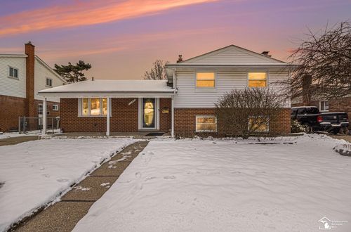 2268 Minerva St, Westland, MI, 48186-3907 | Card Image