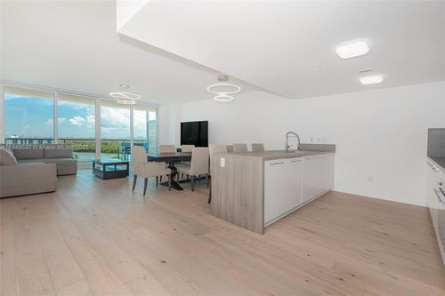 1819-one-level-400 Sunny Isles Blvd, Sunny Isles Beach, FL, 33160-5080 | Card Image