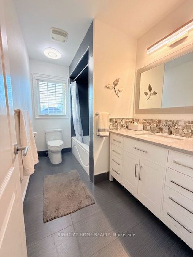 110 Dells Cres, House other with 4 bedrooms, 3 bathrooms and 2 parking in Brampton ON | Image 6