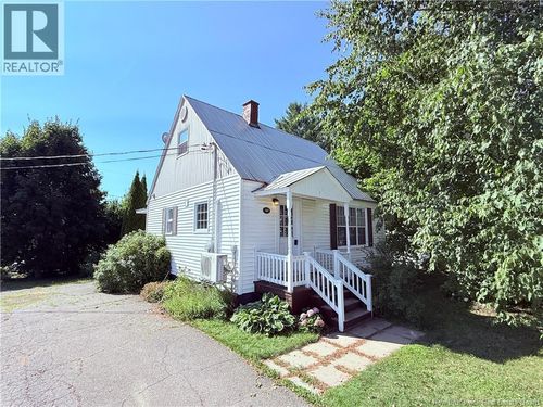 141 St. James St, Woodstock, NB, E7M2T5 | Card Image