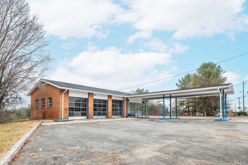 4927 S Amherst Hwy, Madison Heights, VA, 24572-2493 | Card Image