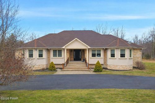 738 Route 196, Tobyhanna, PA, 18466-8173 | Card Image