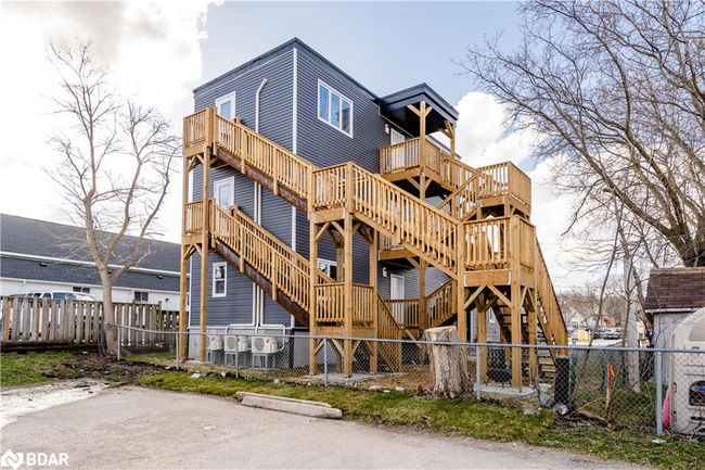 C - 99 Colborne St W, House other with 2 bedrooms, 1 bathrooms and 1 parking in Orillia ON | Image 4