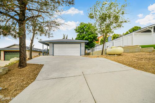 42823 Limeridge Drive, Lake Elizabeth, CA, 93532 | Card Image