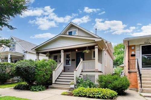 831 Thomas Ave, Forest Park, IL, 60130-2007 | Card Image