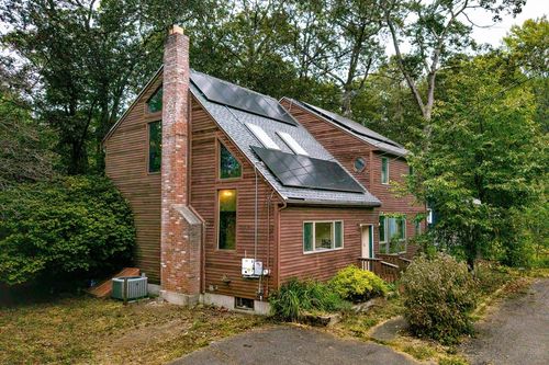 25 Fuller Ave, Lancaster, MA, 01523-3056 | Card Image