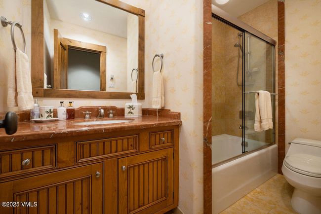 4E - 452 E Lionshead Cir, Condo with 3 bedrooms, 3 bathrooms and 1 parking in Vail CO | Image 9
