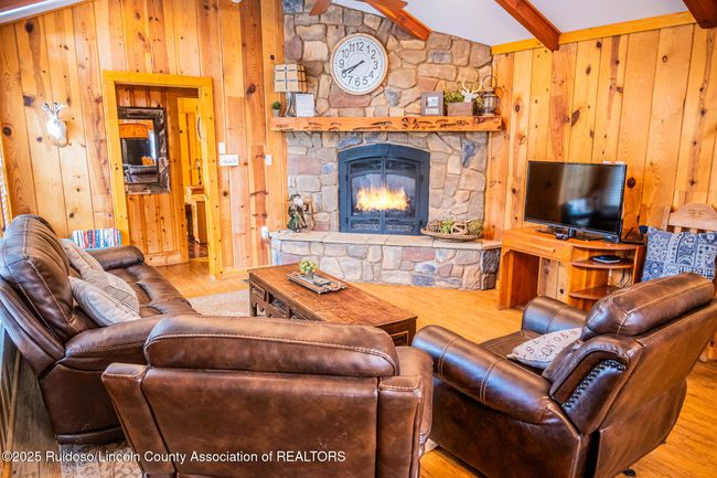 901 Main Rd, House other with 4 bedrooms, 3 bathrooms and null parking in Ruidoso NM | Image 8