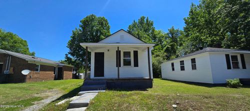 1903 S Pitt St, Greenville, NC, 27834-5355 | Card Image