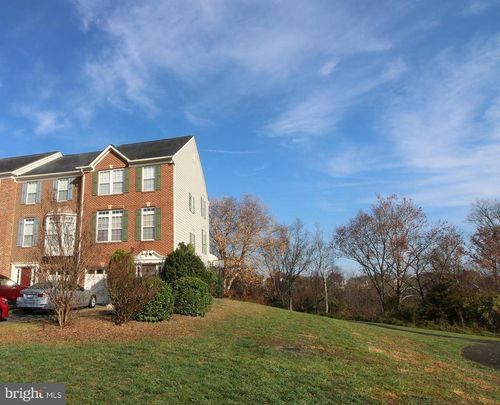 15040 Danehurst Cir, GAINESVILLE, VA, 20155-4443 | Card Image