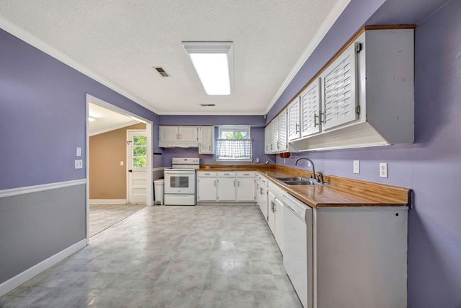 1331 Cloverdale Cir, House other with 3 bedrooms, 2 bathrooms and null parking in Hixson TN | Image 8