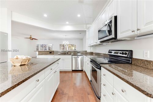 184 Hampton Cir, Bluffton, SC, 29909-5019 | Card Image