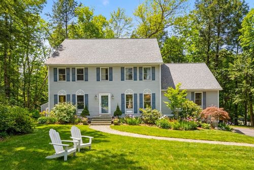 18 Ravens Blf, Andover, MA, 01810-4289 | Card Image