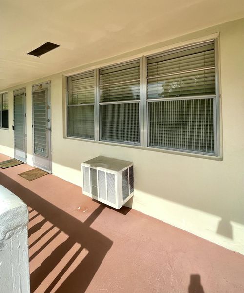 201-201 Canterbury I, West Palm Beach, FL, 33417-1375 | Card Image