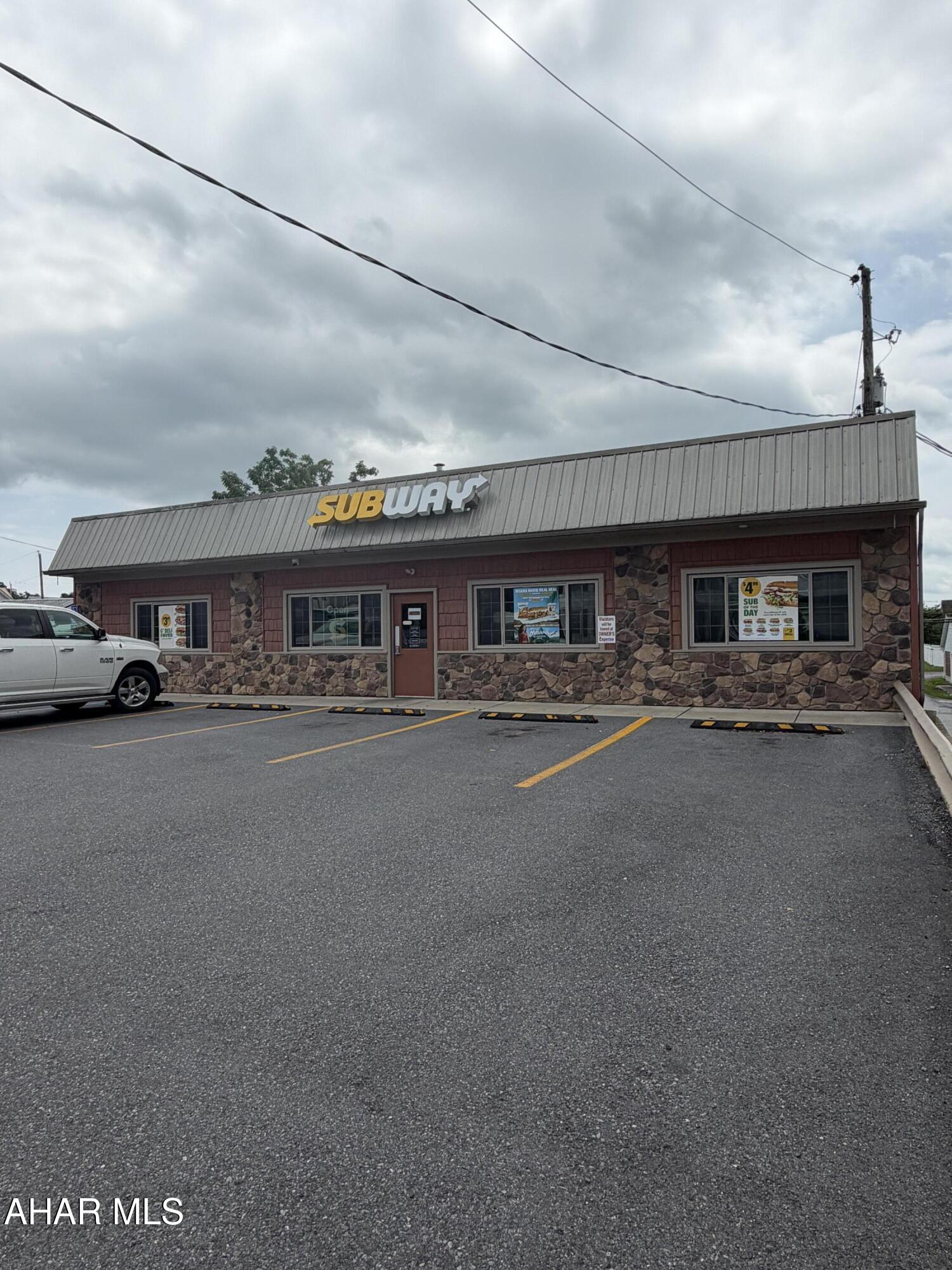 114 E Allegheny St, Martinsburg, PA 16662