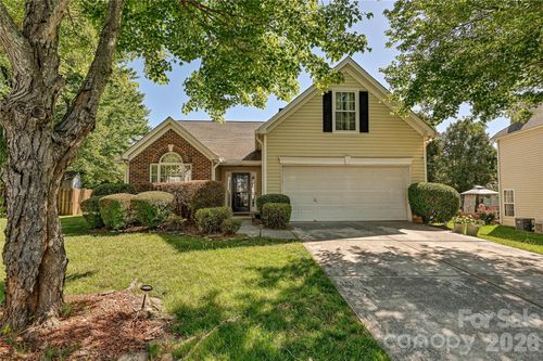 9942 Gray Dove Ct, Charlotte, NC, 28216-5620 | Card Image
