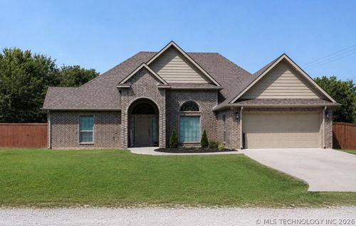 30 Brothers Way, Durant, OK, 74701-0256 | Card Image