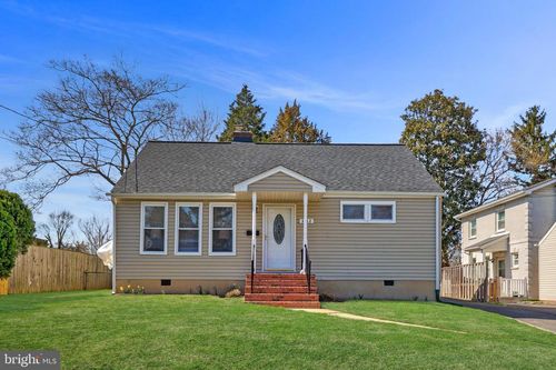 3112 Annandale Rd, FALLS CHURCH, VA, 22042-2731 | Card Image