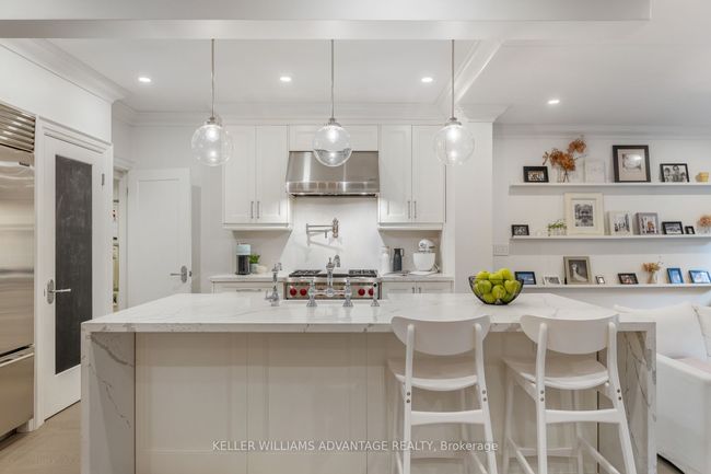 37 Farnham Ave, House other with 5 bedrooms, 5 bathrooms and 1 parking in Toronto ON | Image 6