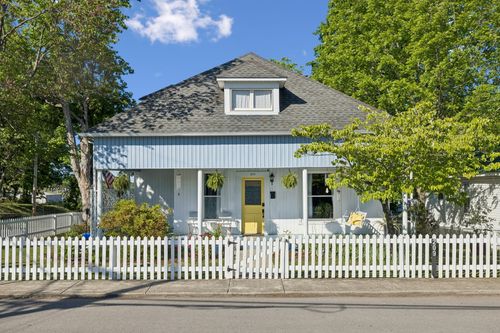 209 Murrell St, Dickson, TN, 37055-1321 | Card Image