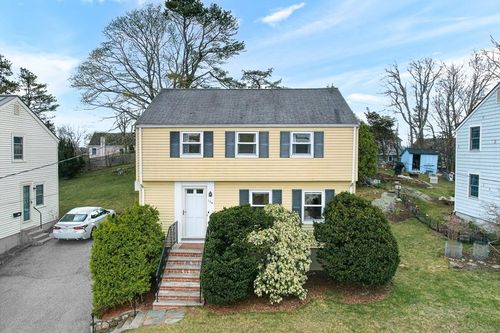 104 Wendell St, Winchester, MA, 01890-1649 | Card Image
