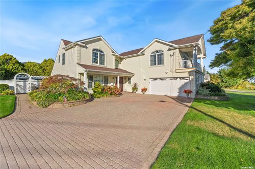 15 Cedar Point Drive, West Islip, NY, 11795 | Card Image