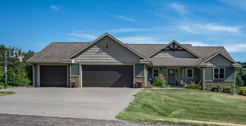 W7563 Castle Heights Dr, Holmen, WI, 54636-6200 | Card Image