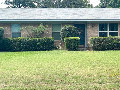 801 Green Hills Dr, North Little Rock, AR, 72118-3217 | Card Image