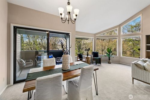 apt-206-2626 4th Ave N, Seattle, WA, 98109-1949 | Card Image