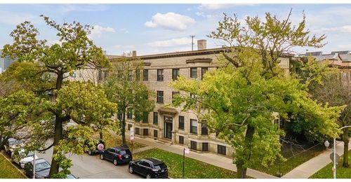 apt-2c-917 Waveland Ave, Chicago, IL, 60613-4341 | Card Image