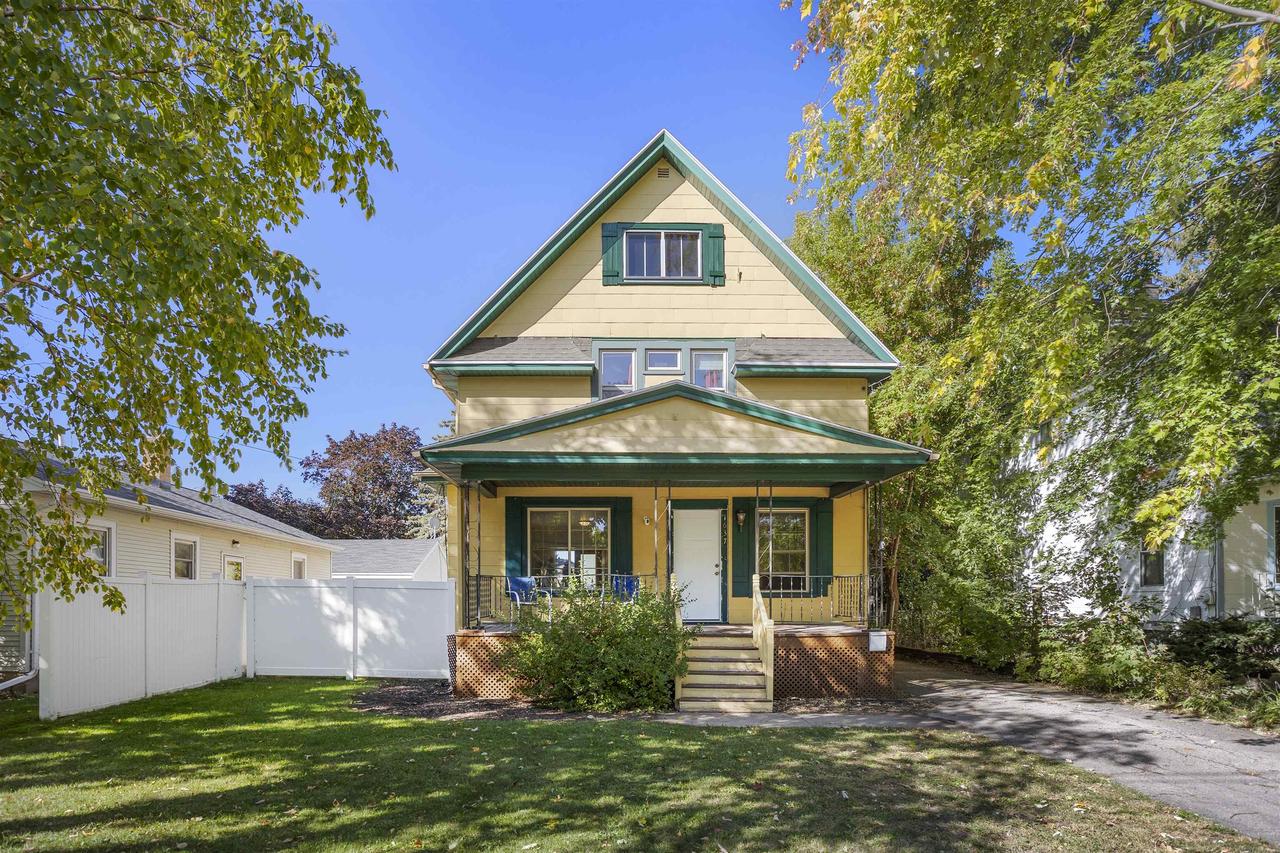 Jackson St, Oshkosh, WI 54901