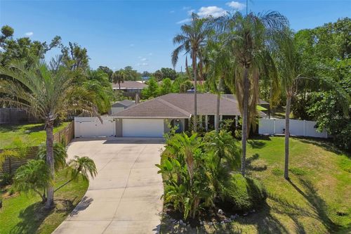 4323 Pine Meadow Ter, Sarasota, FL, 34233-3644 | Card Image