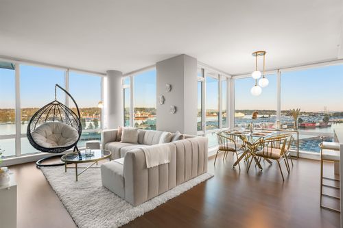 1208-210 Salter St, New Westminster, BC, V3M0J9 | Card Image