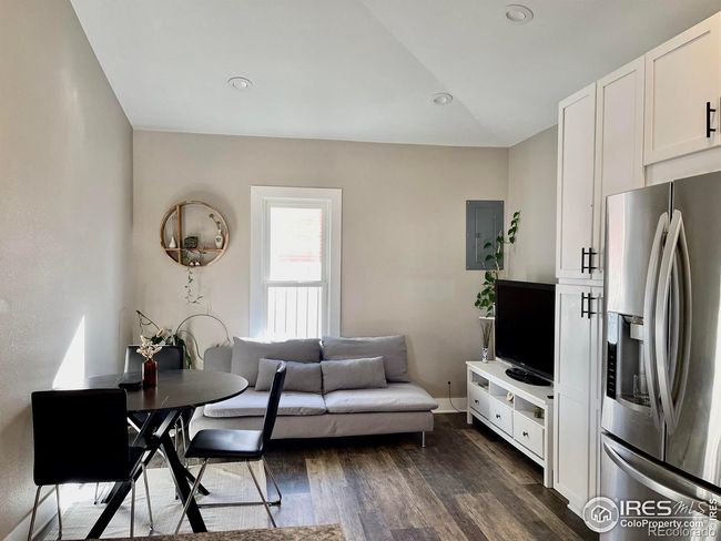 siting area | Image 9