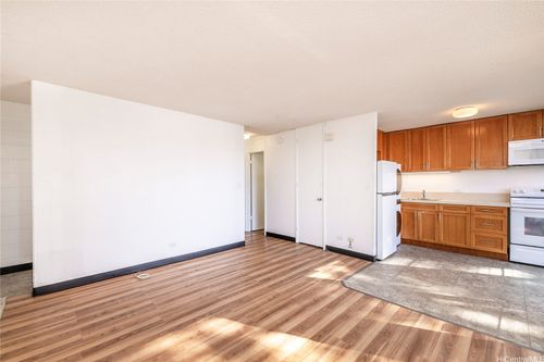 apt-106-1702 Kewalo St, Honolulu, HI, 96822-3000 | Card Image