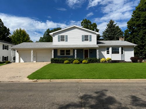 223 14th St N, Breckenridge, MN, 56520-1829 | Card Image