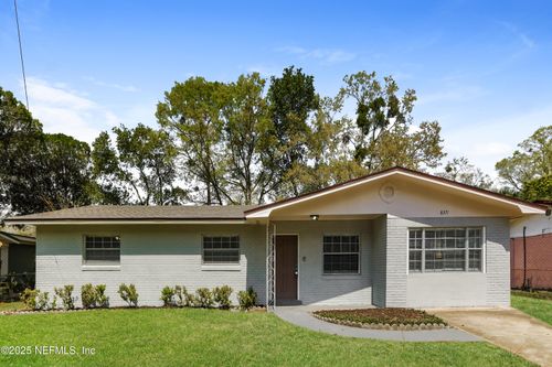 8371 Fury Dr, Jacksonville, FL, 32244-1212 | Card Image
