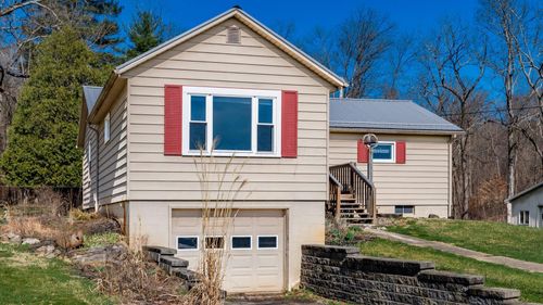 7965 Shannon Valley Rd, Frazeysburg, OH, 43822-9720 | Card Image