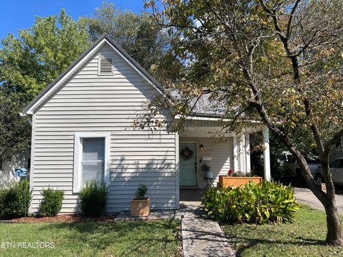2710 Copeland St, Knoxville, TN, 37917-3840 | Card Image