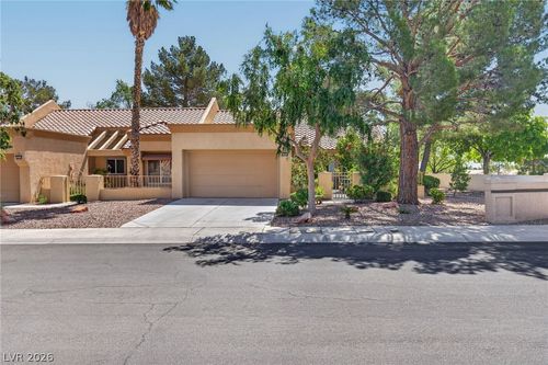 2828 Billy Casper Dr, Las Vegas, NV, 89134-8902 | Card Image