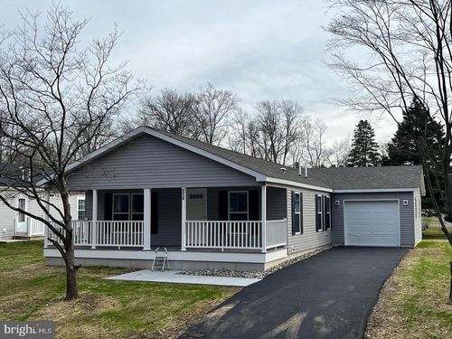 218 Vaux Dr, DOYLESTOWN, PA, 18901 | Card Image