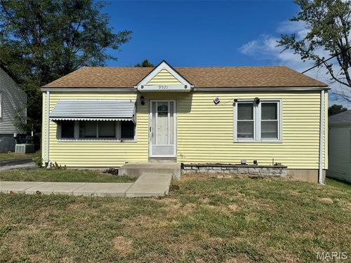 9571 Pagewood Ave, Saint Louis, MO, 63114-3917 | Card Image