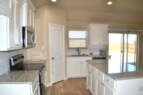 3205 Sandstone Dr, Sherman, TX, 75092-4565 | Card Image