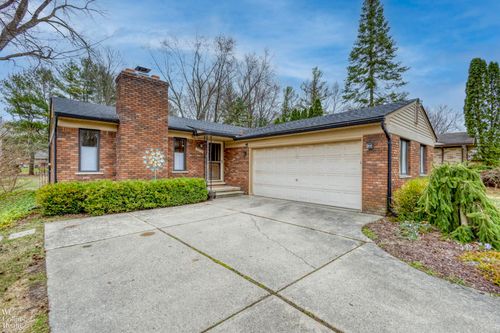 38370 Willowmere St Street, Harrison Charter Township, MI, 48045 | Card Image